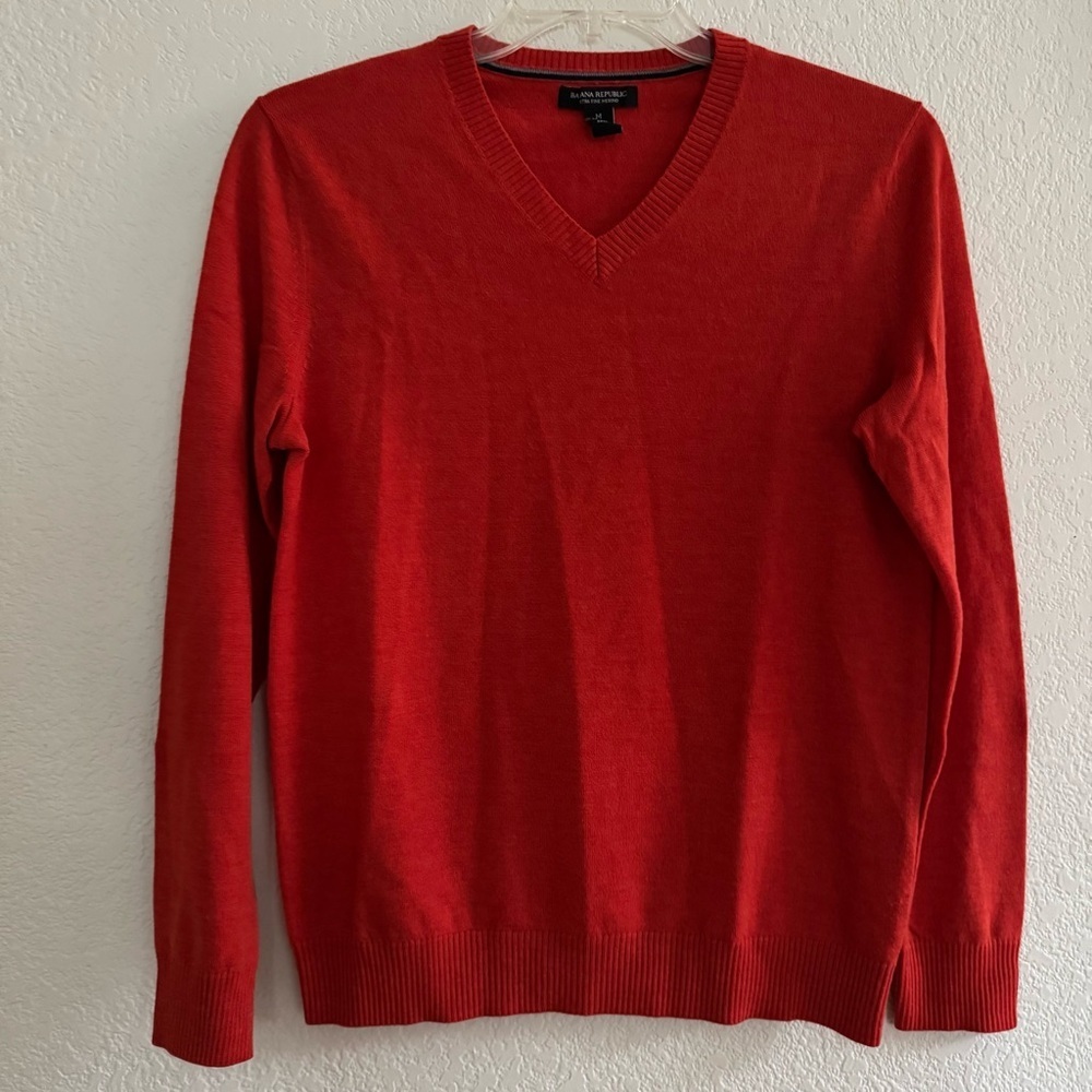 Banana Republic Orange Extra Fine 100% Merino Wool Sweater Knit Pullover V-neck